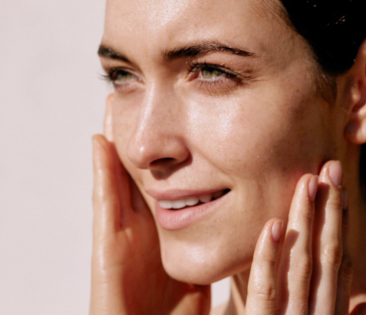 Périménopause : le guide holistique pour prendre soin de sa peau