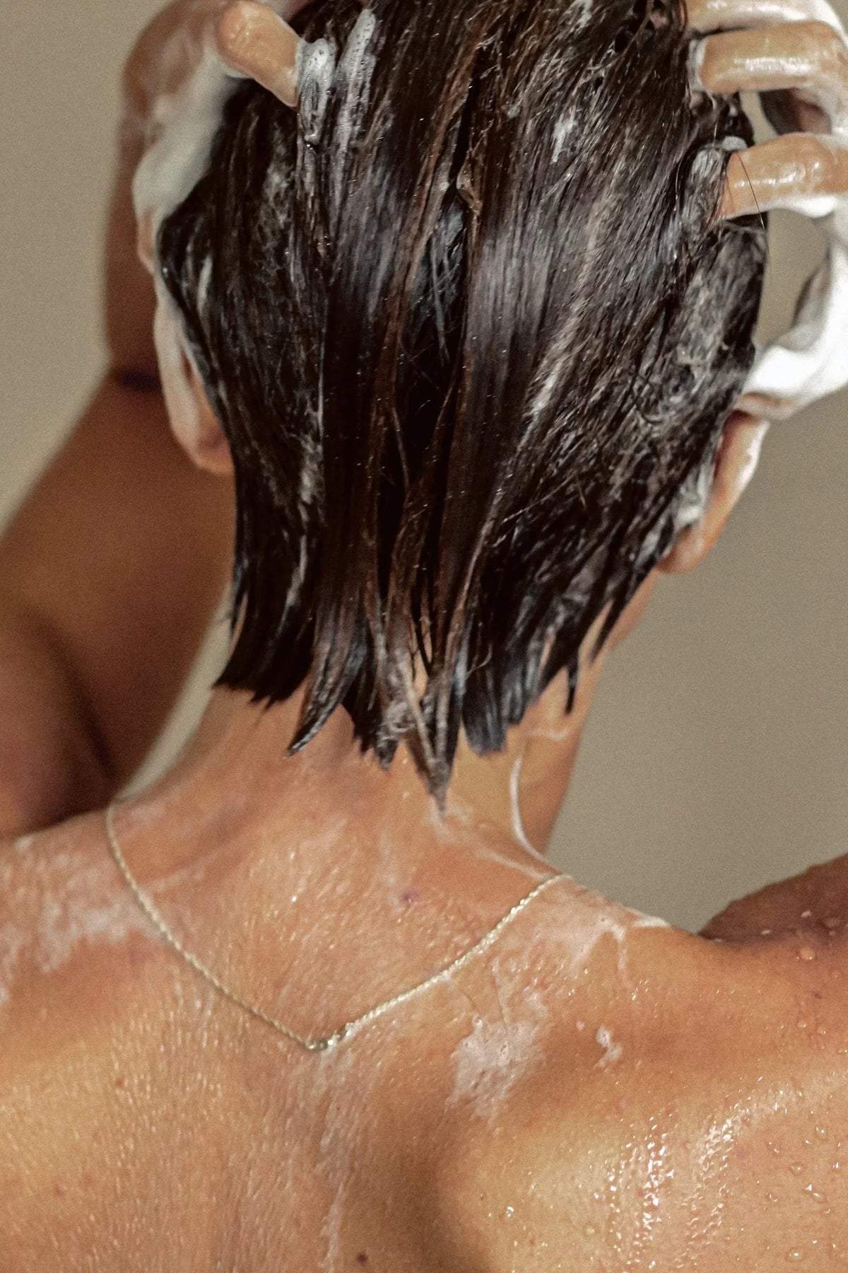 Suna Exfoliating Shampoo – Reverie