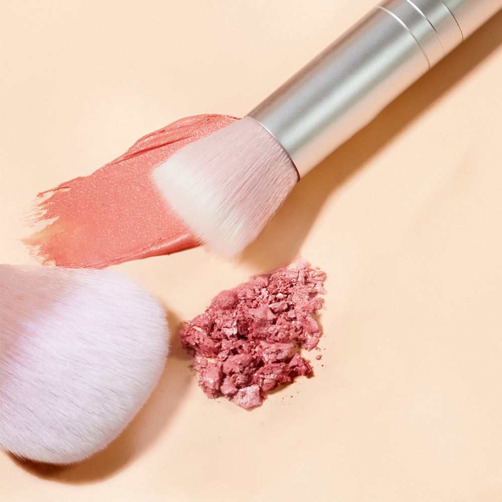 Skin2skin Blush Brush – RMS Beauty