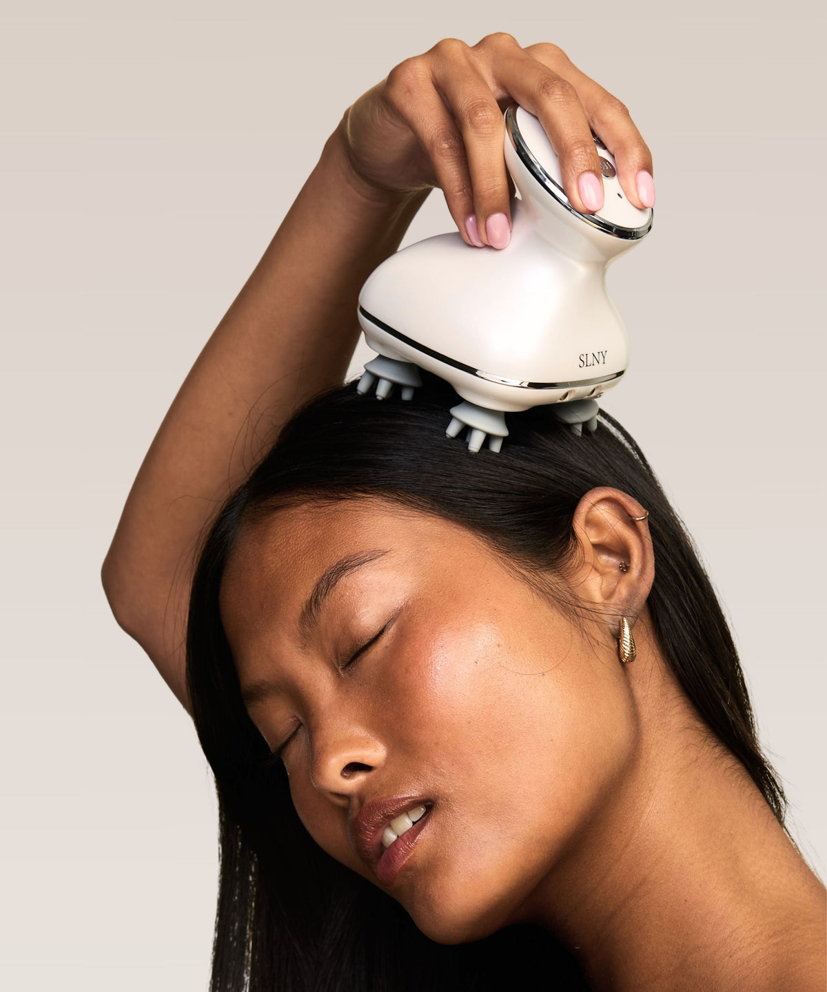Cloud Nine - Appareil de Massage du Cuir Chevelu – Solaris Laboratories NY