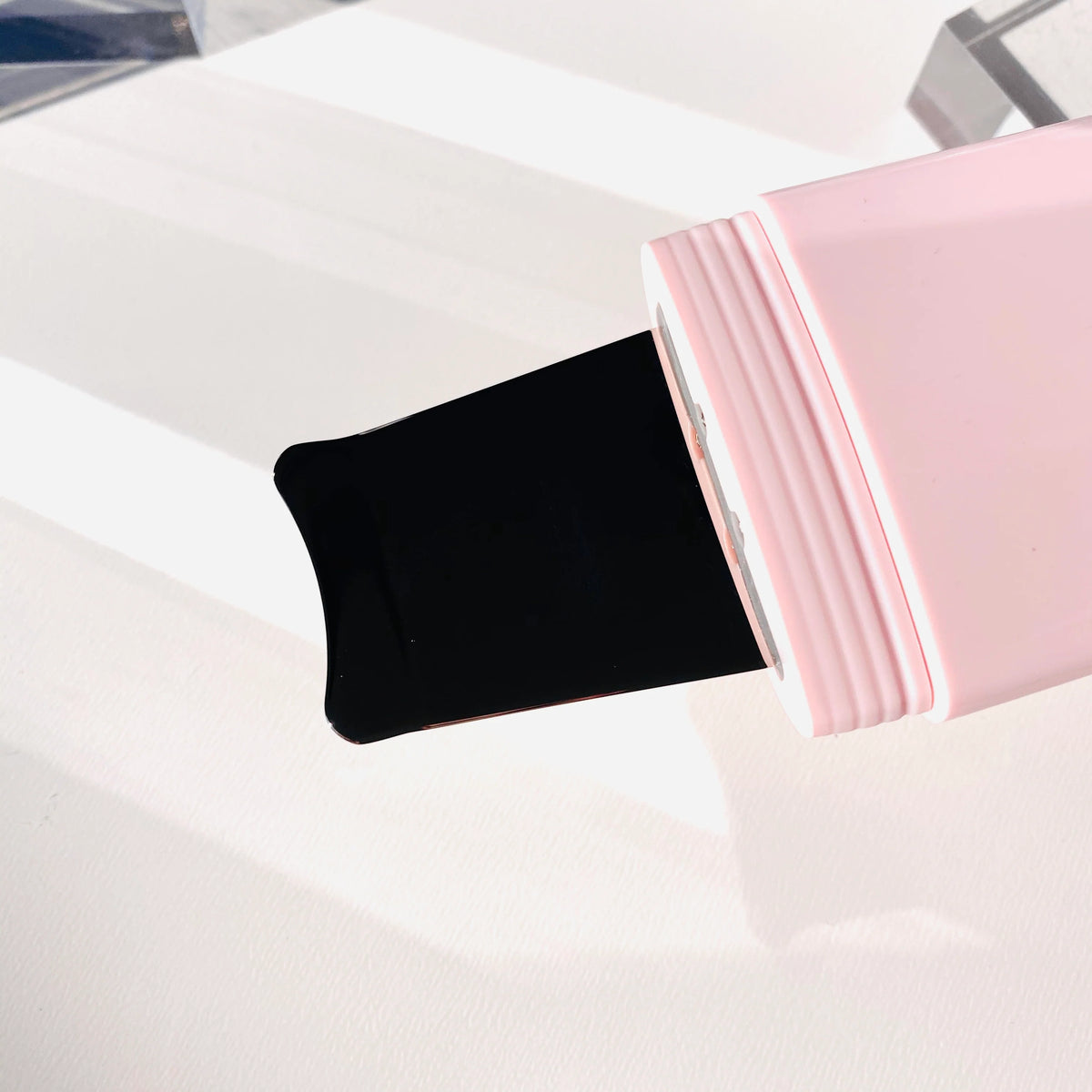 The Ultrasonic Exfoliator Spatula + LED – Solaris Laboratories NY