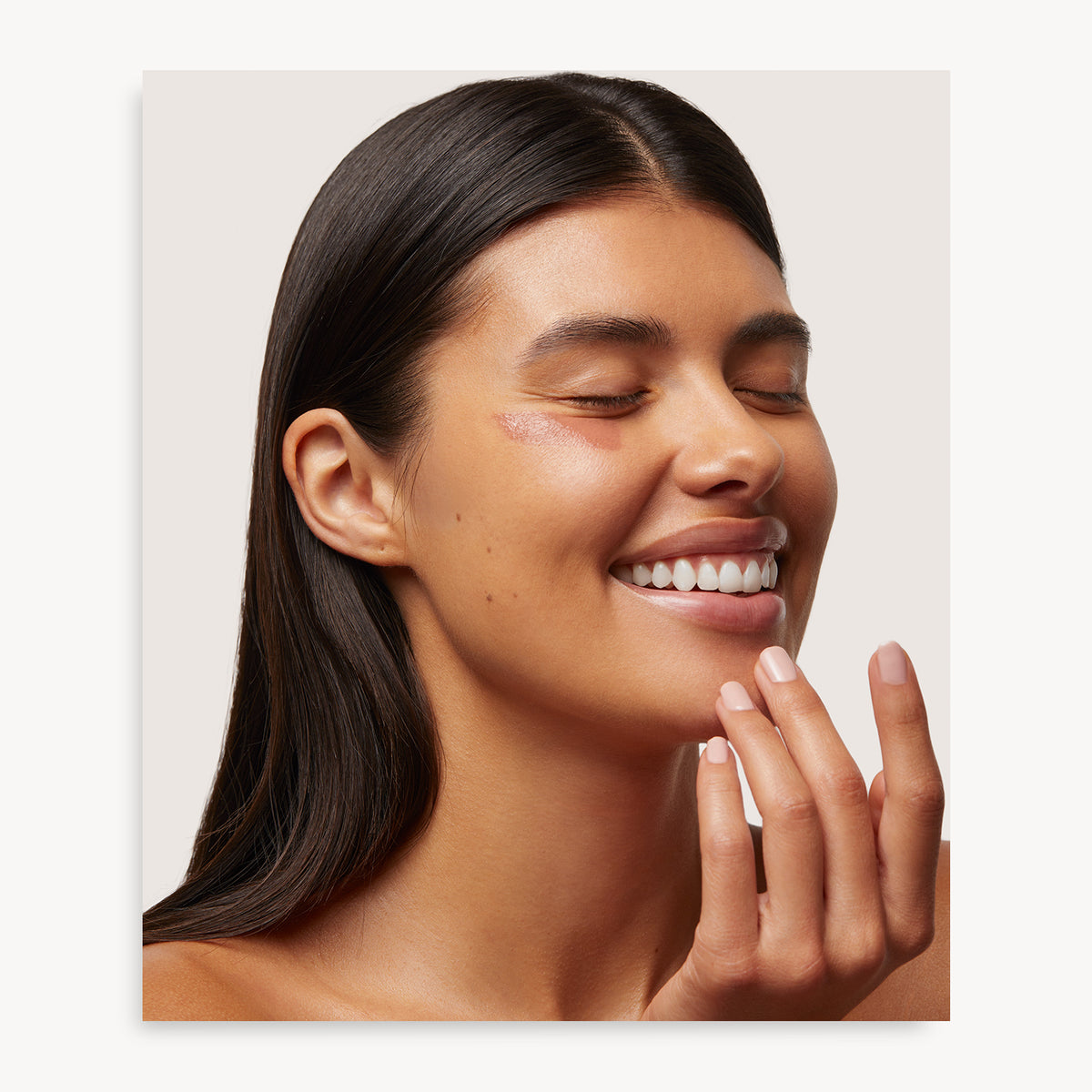 Holi (Sun) Dewy Tinted Skin Drops SPF50 - Agent Nateur - Honey shade swatched on tan skin