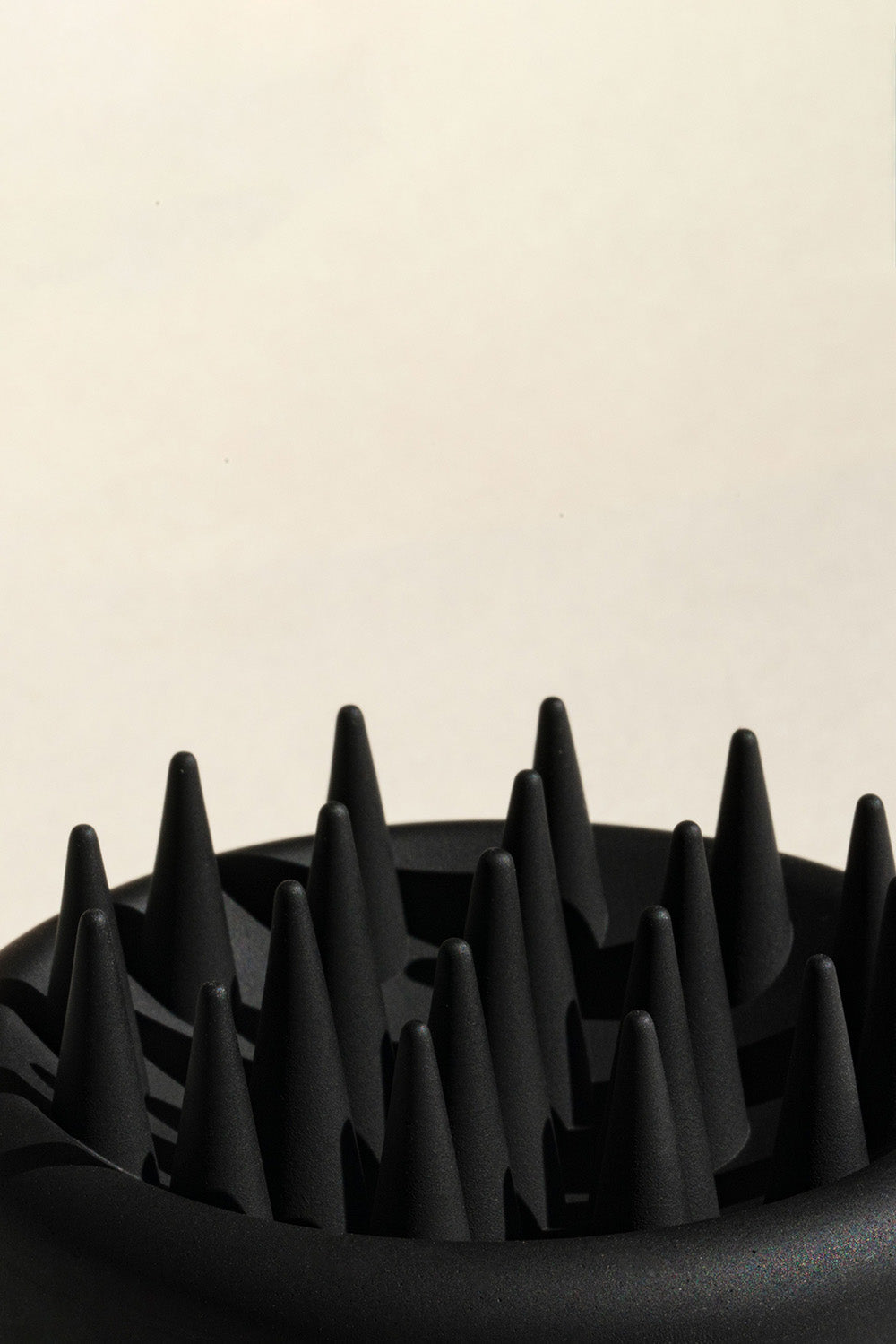 Buff Massaging Scalp Brush – Reverie